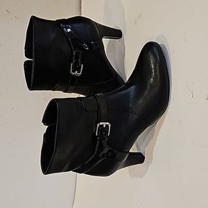 Lauren Ralph Lauren Black  Women's Saida Ankle Bootie Boot Size 7.5 B